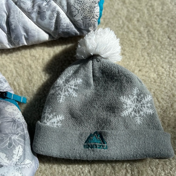 Snozu winter coat 3T 
Come with beanie - Picture 12 of 13